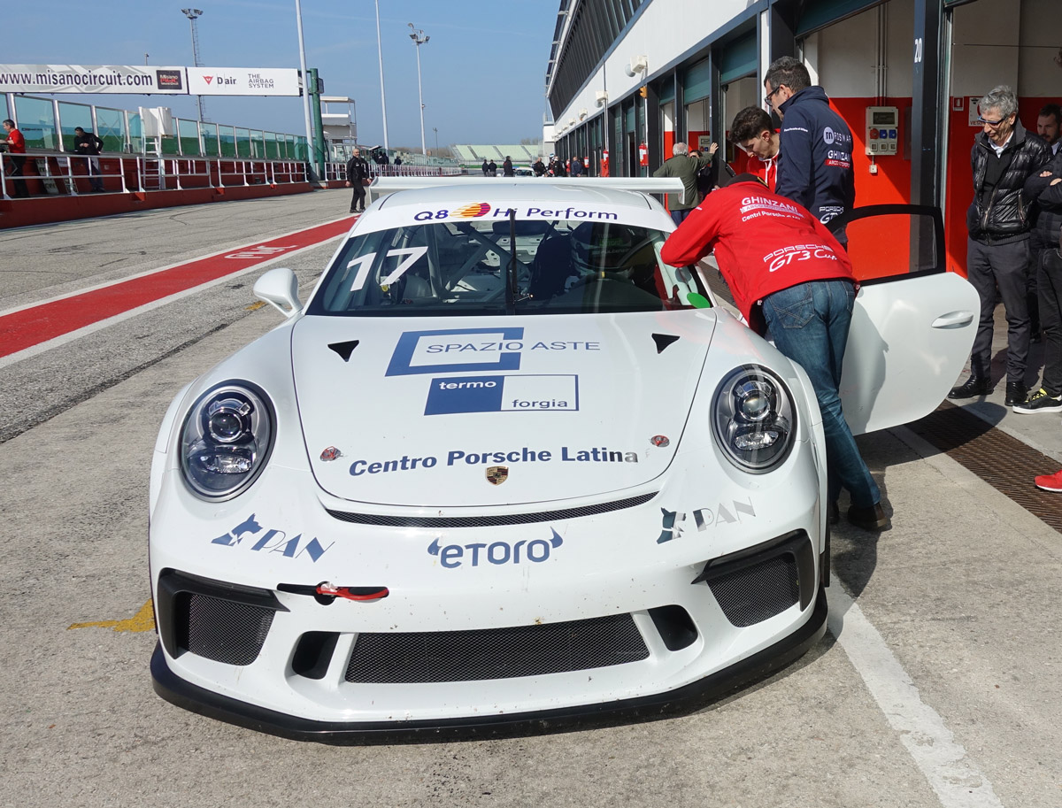 Fulgenzi domina i test ufficiali della Porsche Carrera Cup Italia e rinnova al fianco della Ghinzani - Centro Porsche Latina.